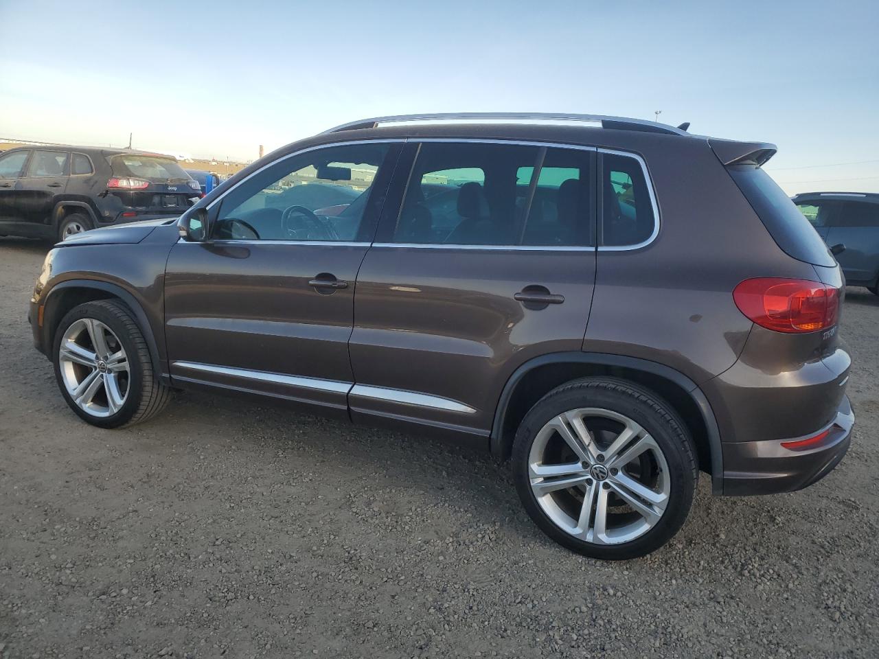 car-image car-image