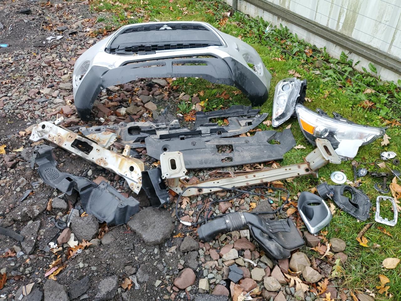 2015 Mitsubishi Outlander Sport Es VIN: 4A4AR3AW8FE052771 Lot: 86082405