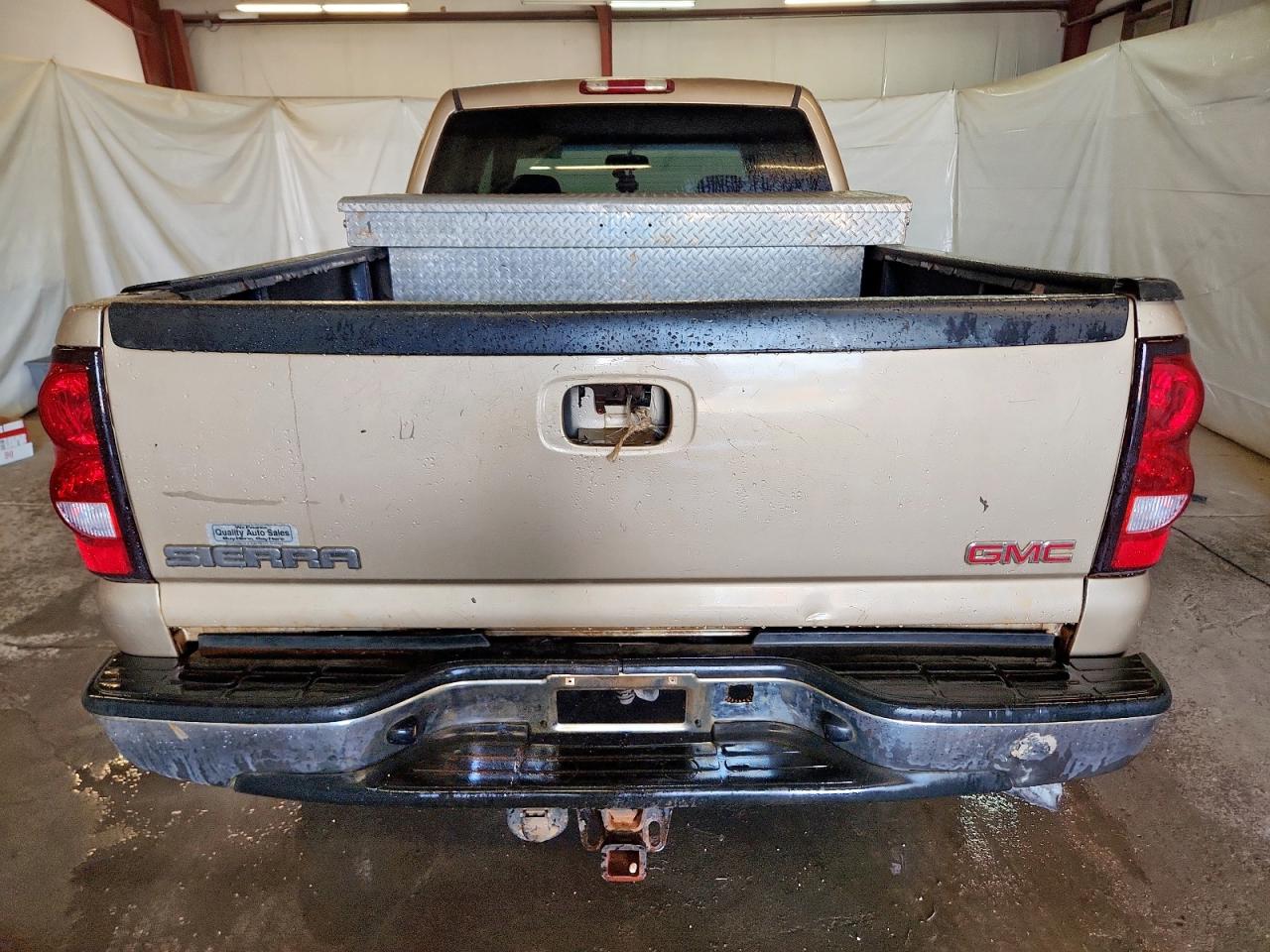 2004 GMC Sierra K2500 Heavy Duty VIN: 1GTHK23234F228471 Lot: 85934045
