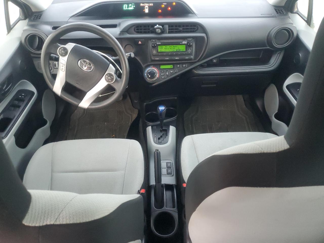 2013 Toyota Prius C VIN: JTDKDTB37D1030862 Lot: 90606075