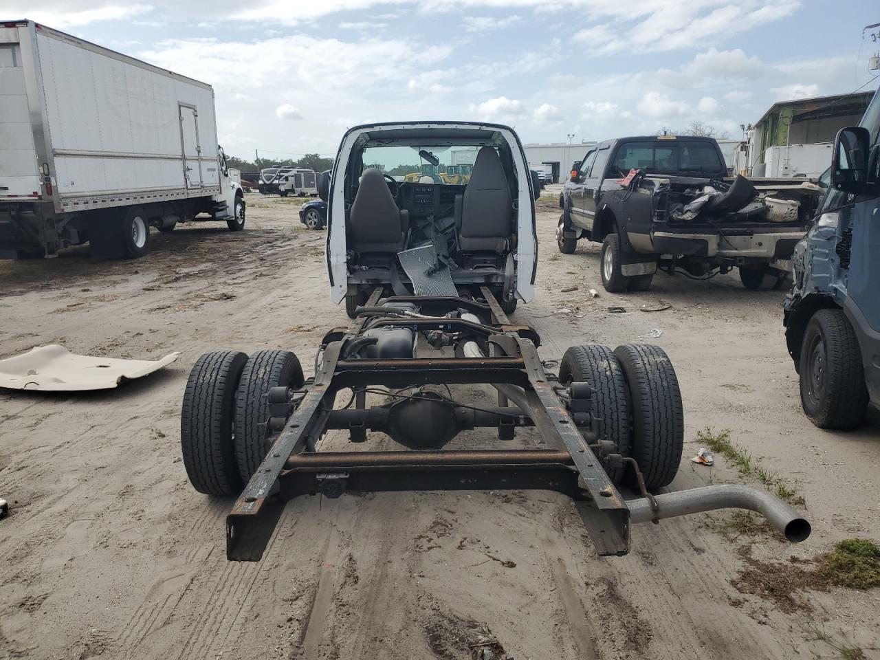 2022 GMC Savana Cutaway G3500 VIN: 7GZ37TC72NN011887 Lot: 80500925