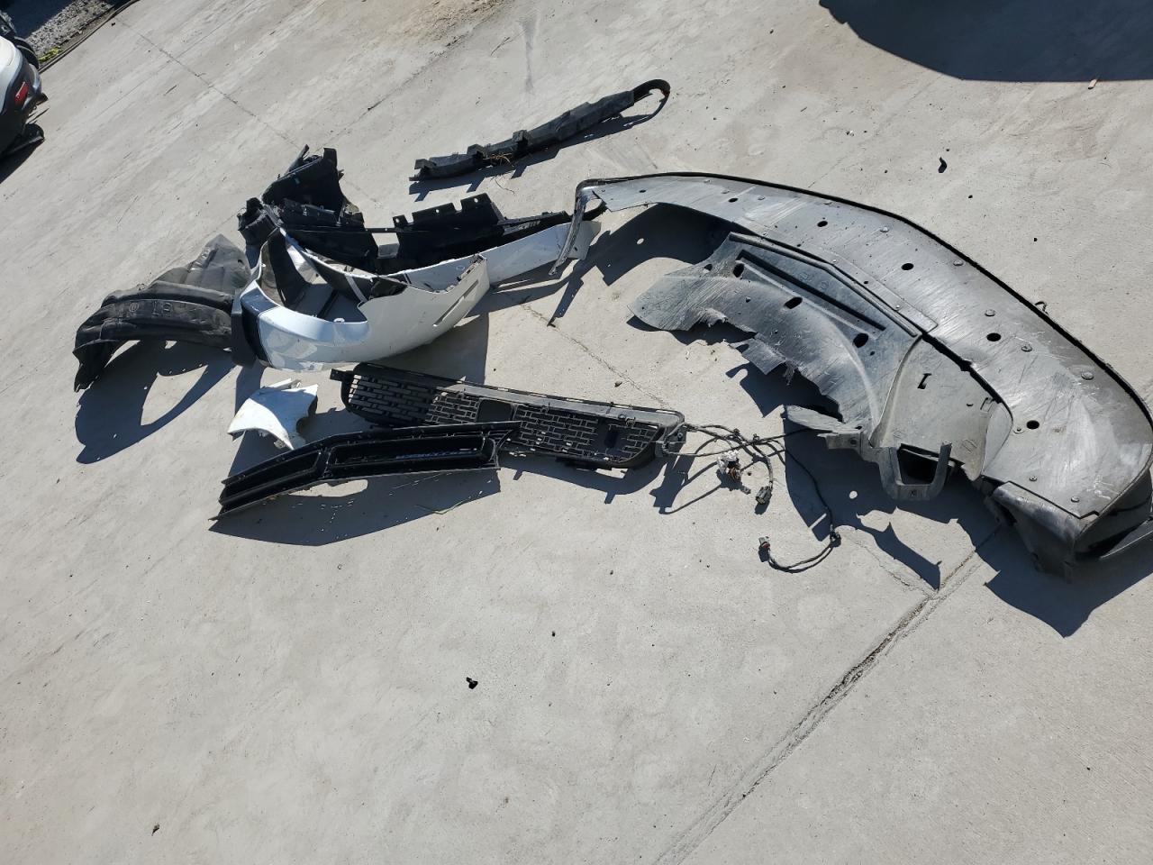 2015 Dodge Challenger Srt 392 VIN: 2C3CDZDJ0FH500323 Lot: 85350155