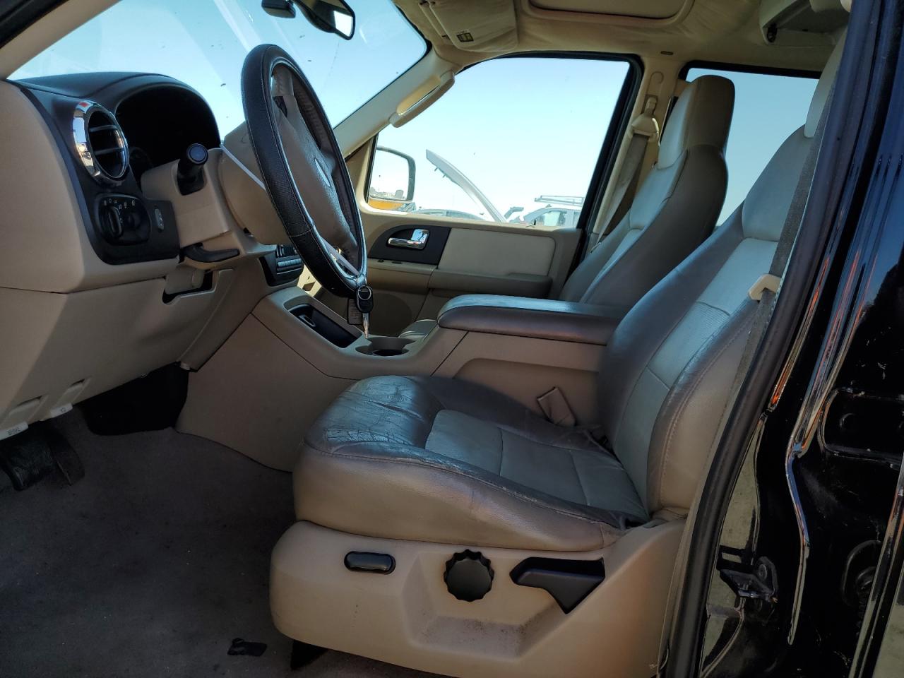 2005 Ford Expedition Eddie Bauer VIN: 1FMFU18505LA24076 Lot: 86116605