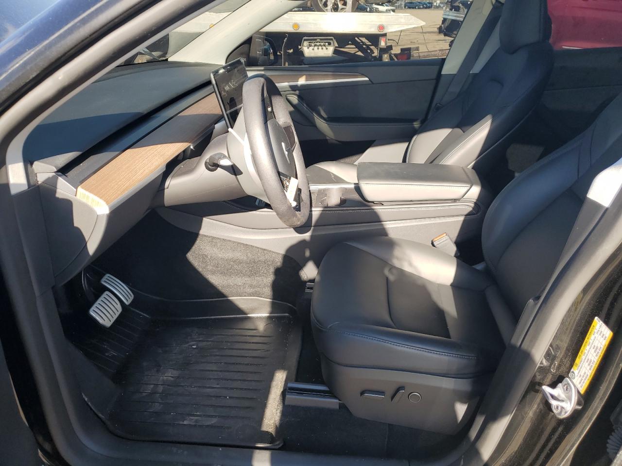 2024 Tesla Model Y VIN: 7SAYGDEF3RA291885 Lot: 87430435