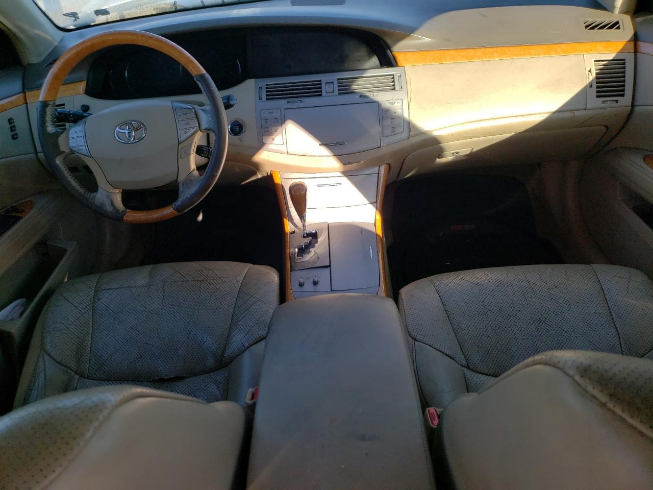 2005 Toyota Avalon Xl VIN: 4T1BK36B55U018826 Lot: 85828785