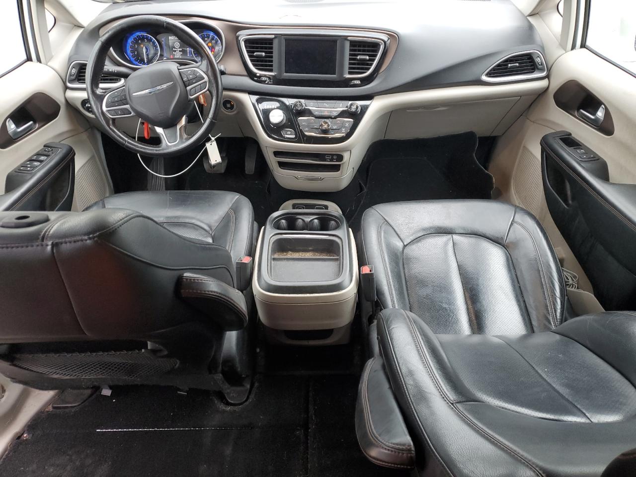 2019 Chrysler Pacifica Touring L VIN: 2C4RC1BG6KR523014 Lot: 82185035