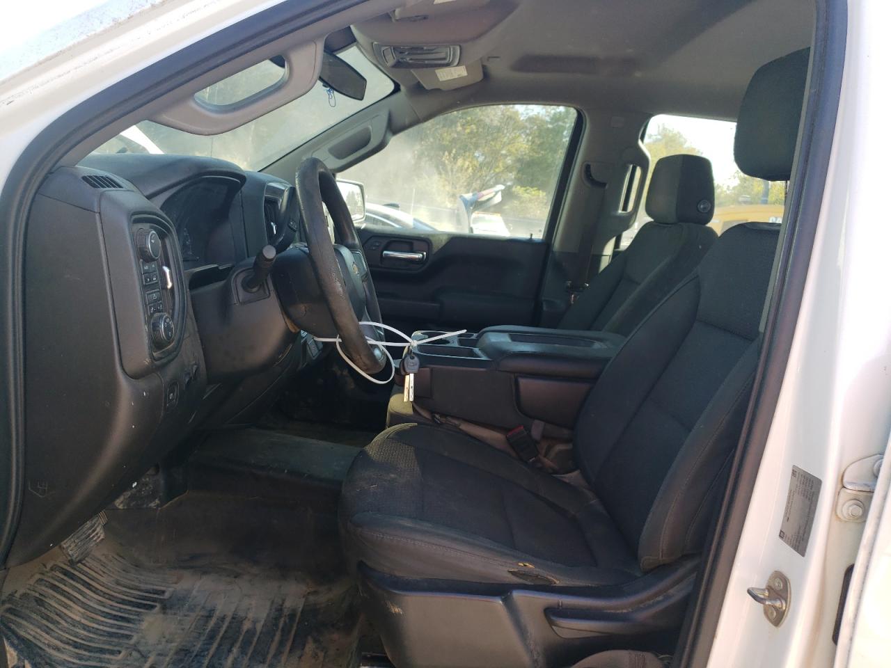 2019 Chevrolet Silverado K1500 VIN: 1GCPYAEH5KZ418824 Lot: 82338305