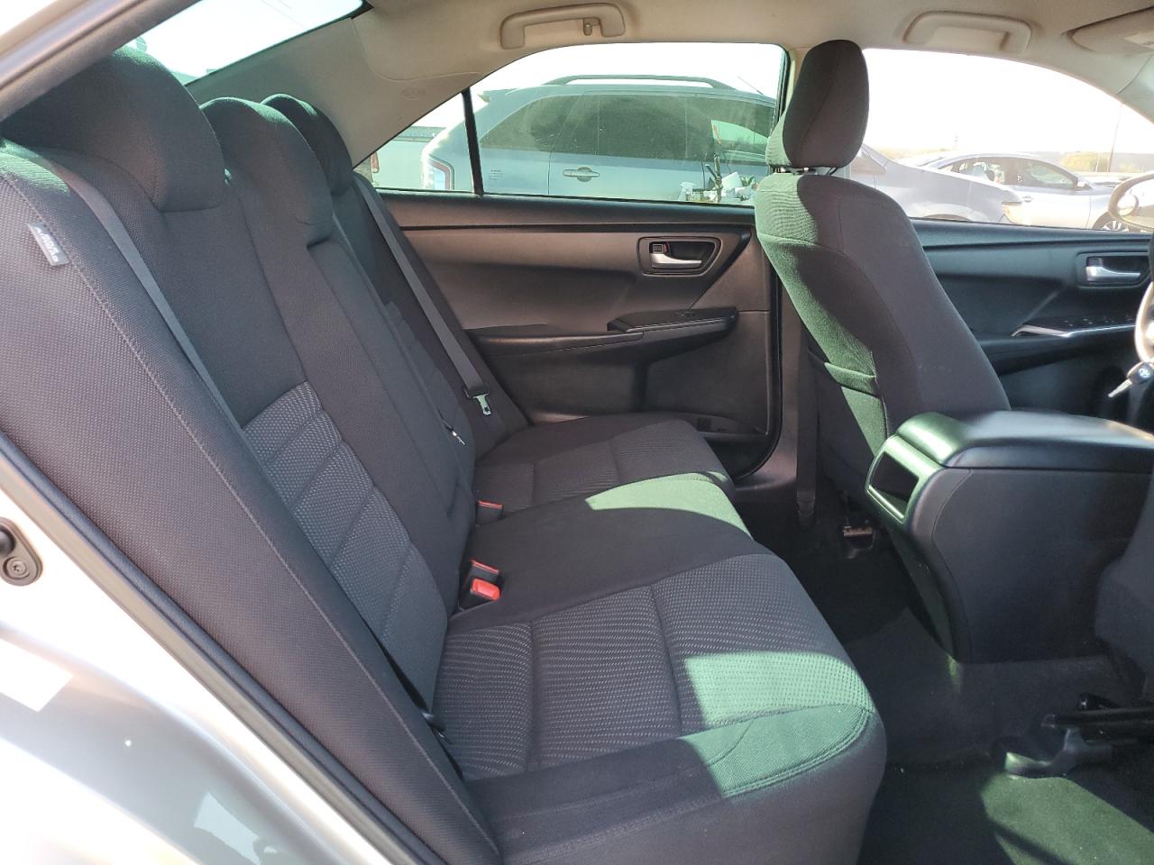 2016 Toyota Camry Le VIN: 4T4BF1FK1GR560488 Lot: 84991275