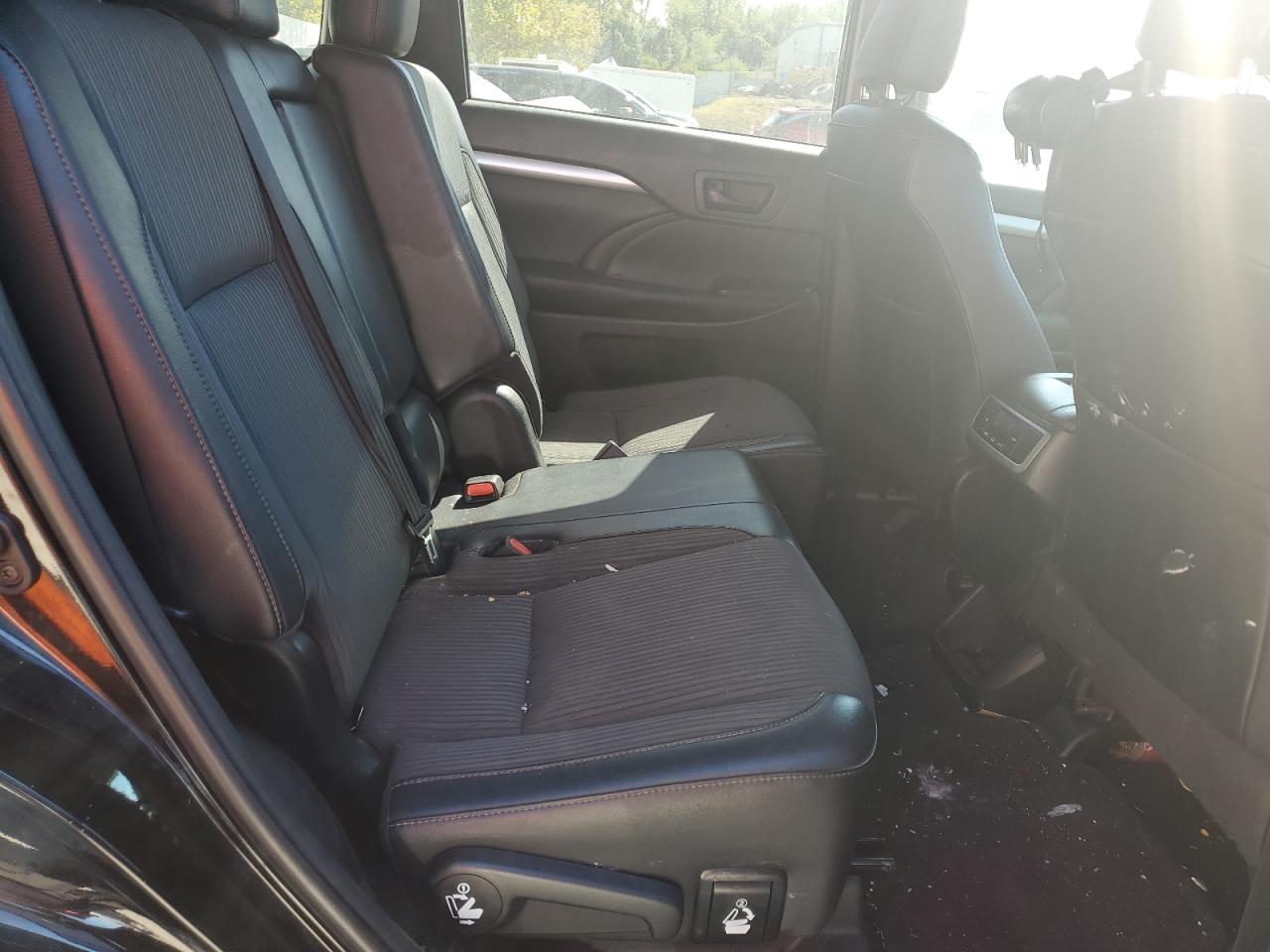 2019 Toyota Highlander Le VIN: 5TDZZRFH9KS341394 Lot: 82397665