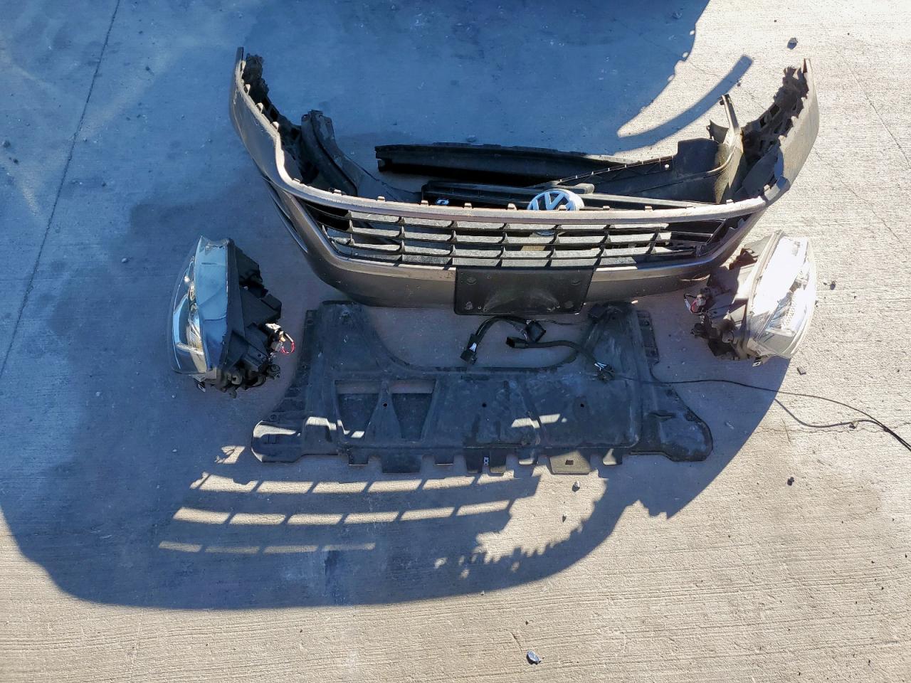 2016 Volkswagen Golf R VIN: WVWUF7AU9GW061347 Lot: 82750215