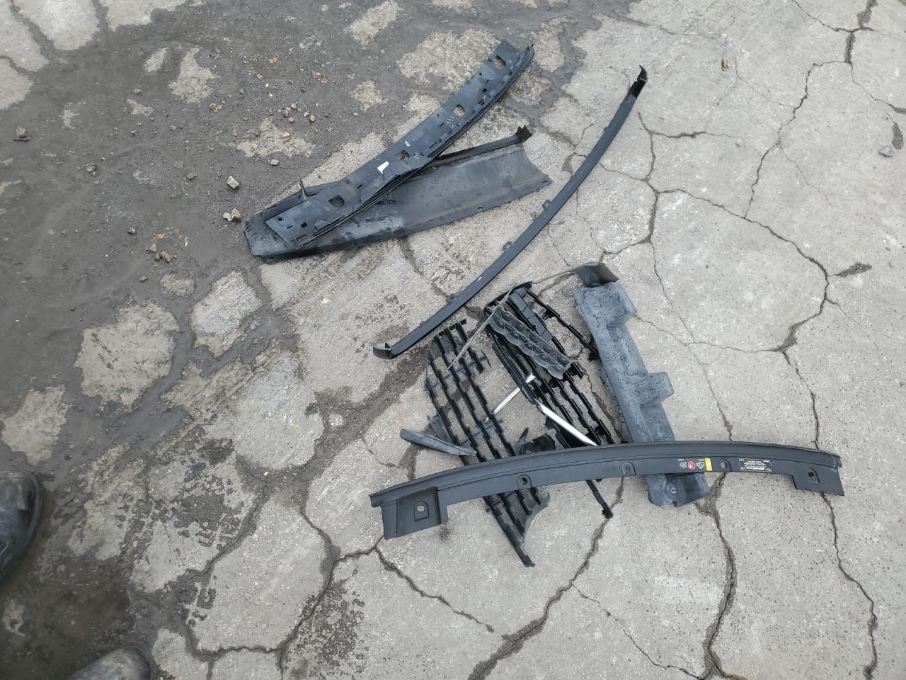 2020 Volvo Xc40 T5 R-Design VIN: YV4162UM6L2336690 Lot: 89856315