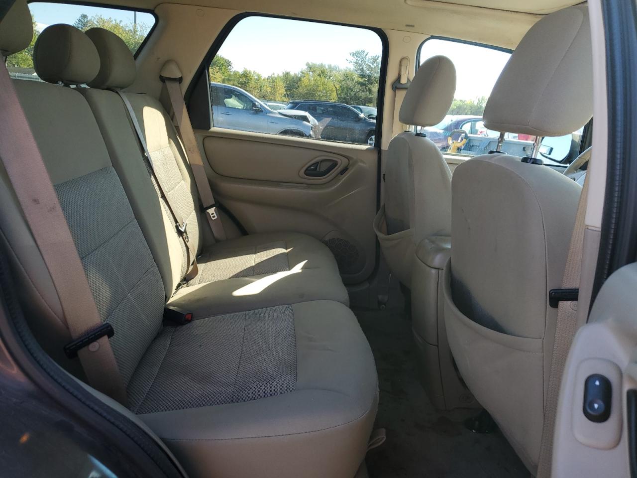 2007 Ford Escape Xlt VIN: 1FMCU93167KB33639 Lot: 81920255