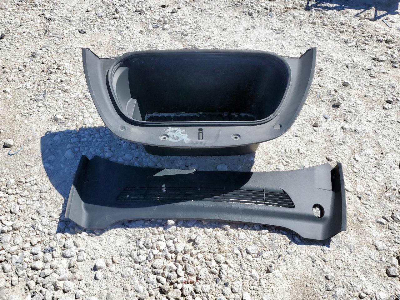 2023 Tesla Model Y VIN: 7SAYGDEE8PA061778 Lot: 82786095