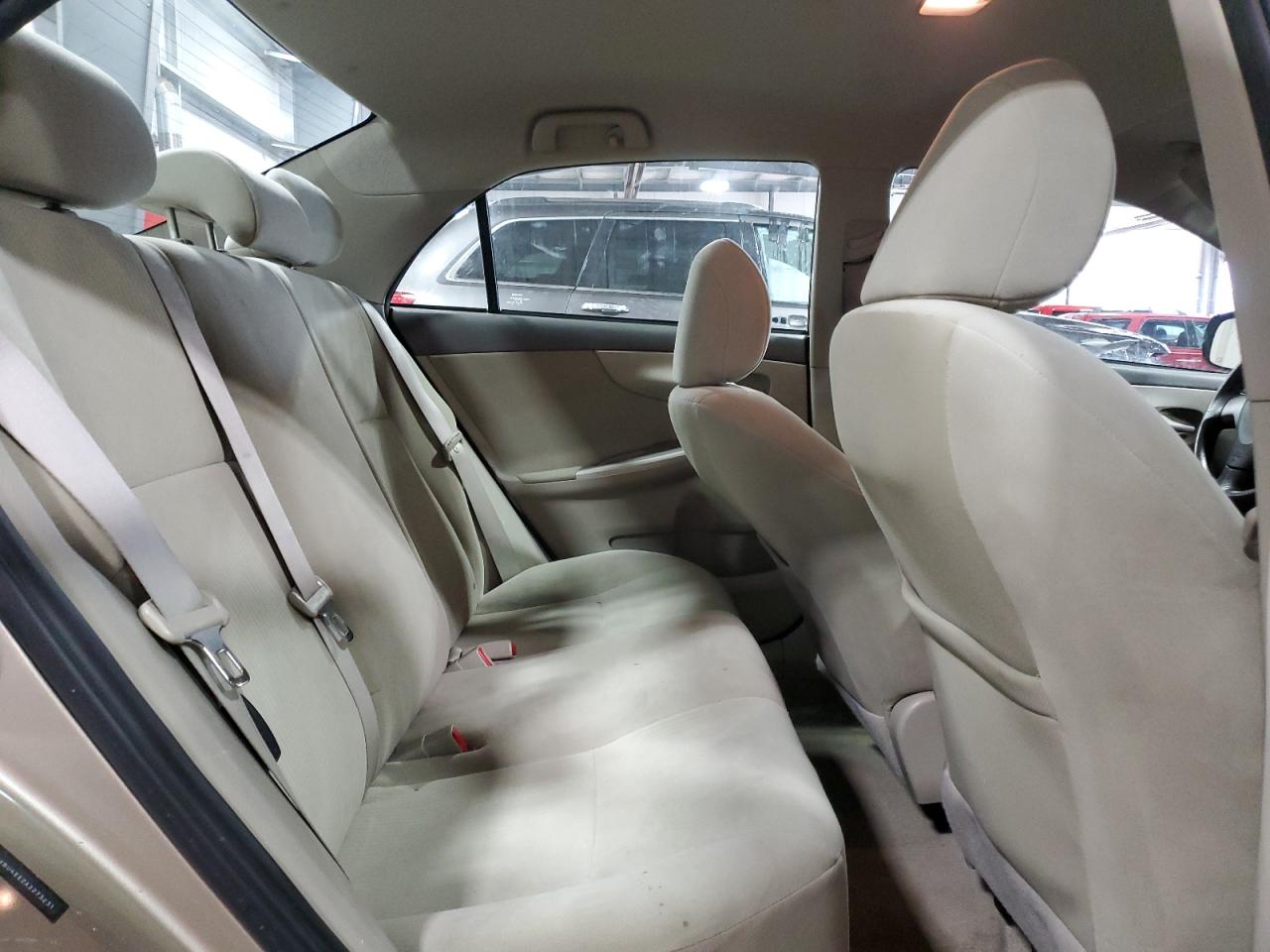 2010 Toyota Corolla Base VIN: 1NXBU4EE2AZ273231 Lot: 85003745