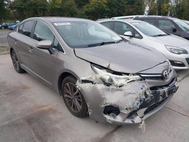 2015 TOYOTA AVENSIS