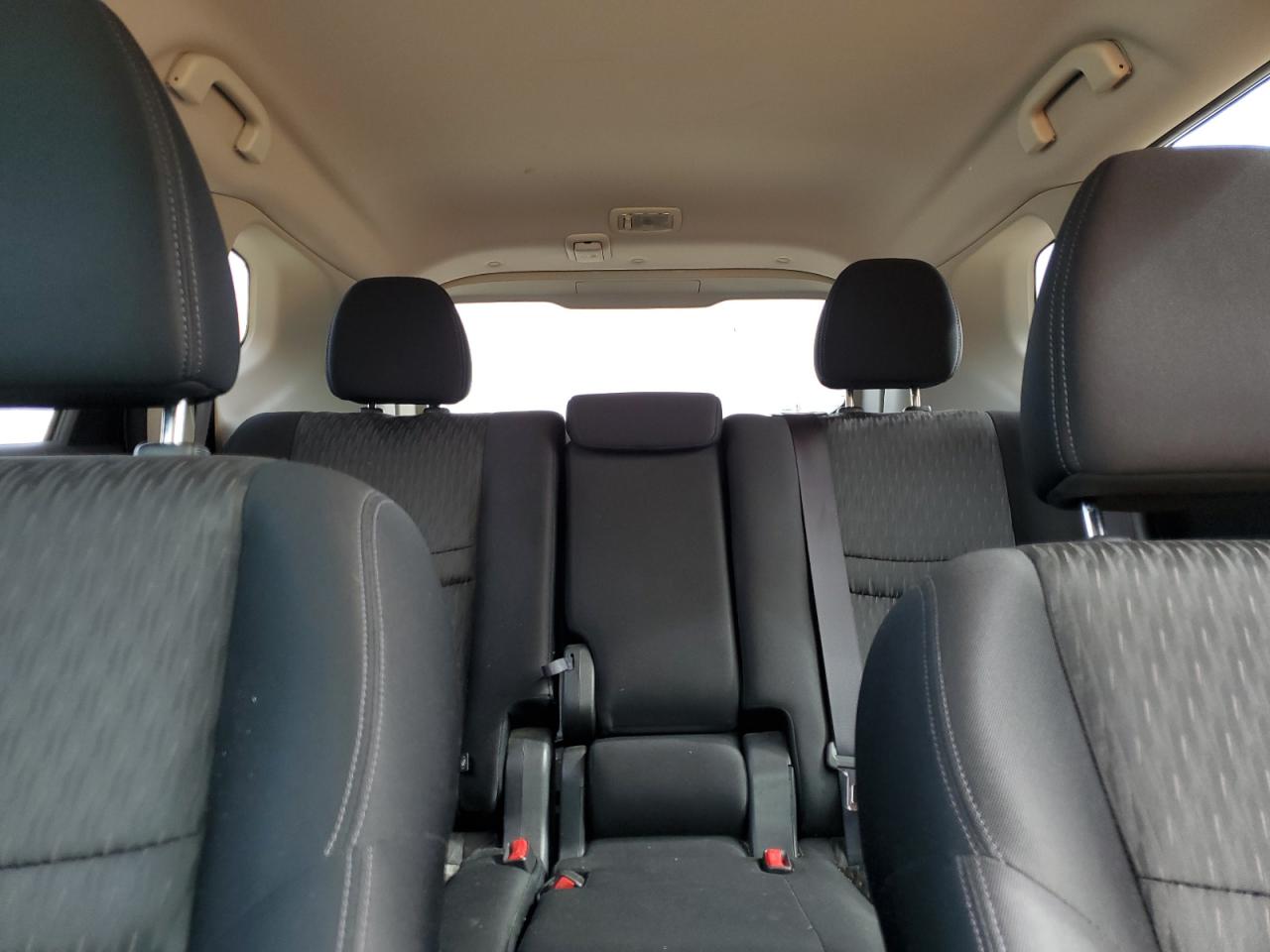 2017 Nissan Rogue S VIN: JN8AT2MT9HW384983 Lot: 82297935