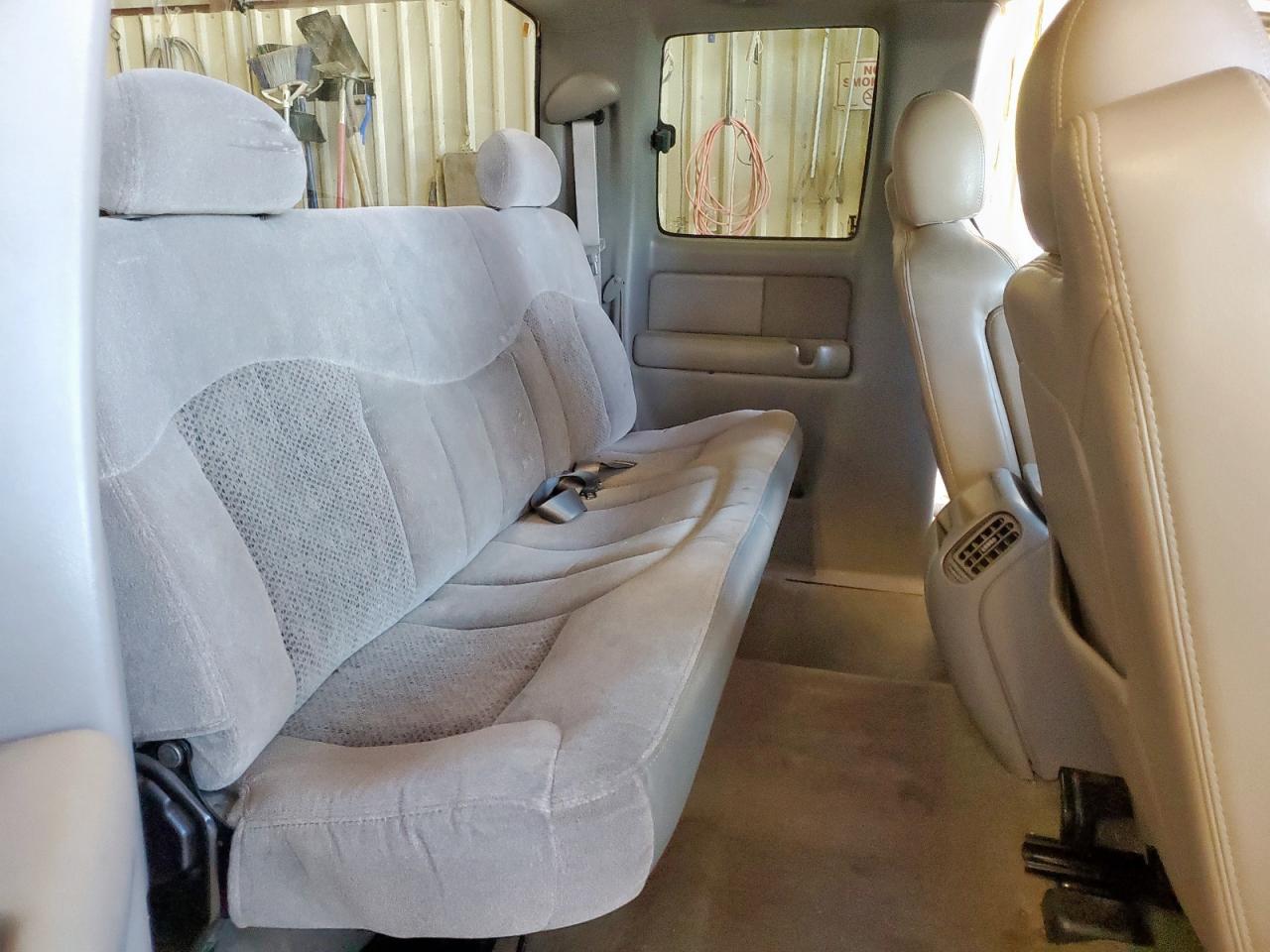 2000 Chevrolet Silverado C1500 VIN: 2GCEC19T7Y1195613 Lot: 82259705