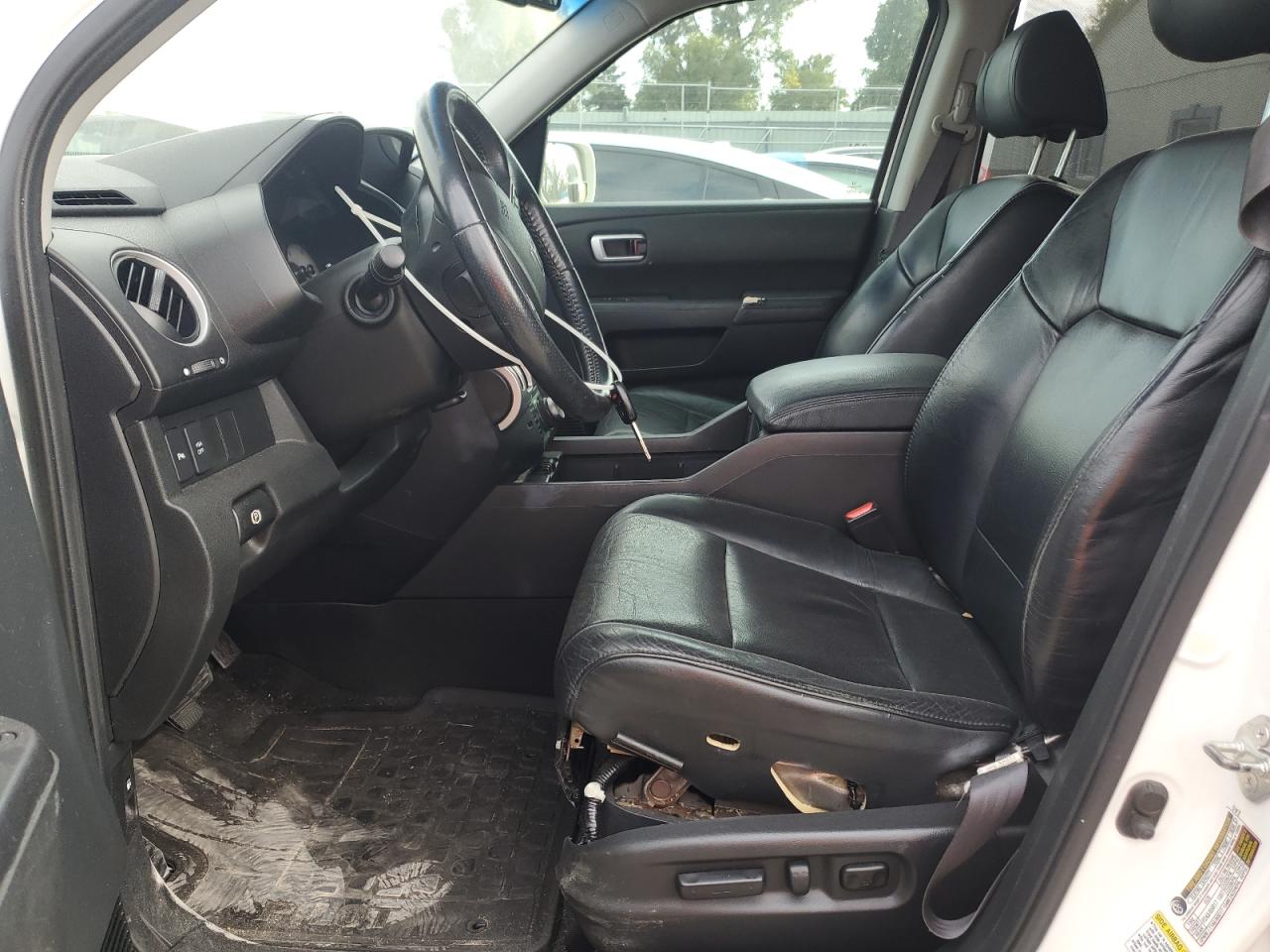 2011 Honda Pilot Touring VIN: 5FNYF3H98BB032379 Lot: 85824835