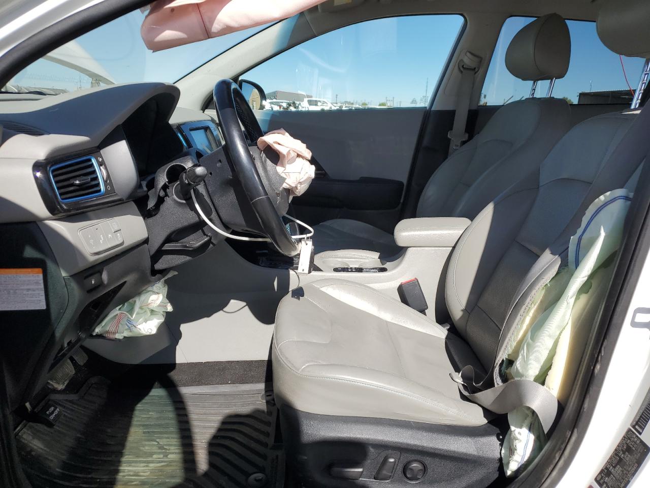 2018 Kia Niro Touring VIN: KNDCE3LC8J5126438 Lot: 87277345