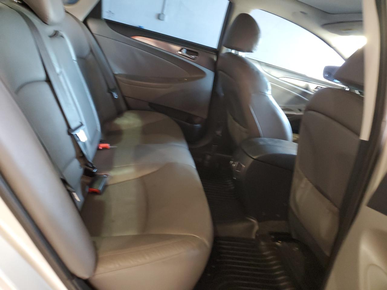 2011 Hyundai Sonata Hybrid VIN: KMHEC4A41BA002810 Lot: 86480695