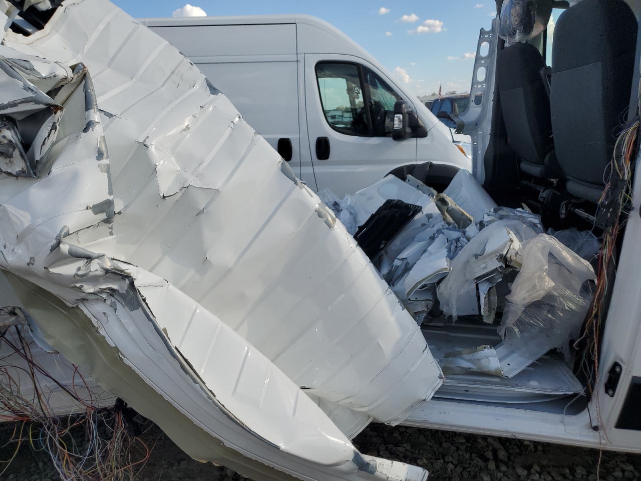 2025 Ram Promaster 2500 2500 High VIN: 3C6LRVDG5SE552246 Lot: 84256945