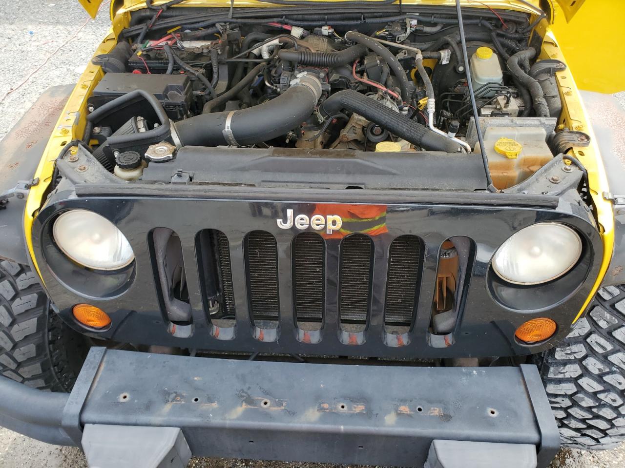 2008 Jeep Wrangler X VIN: 1J4FA24188L523695 Lot: 84798675
