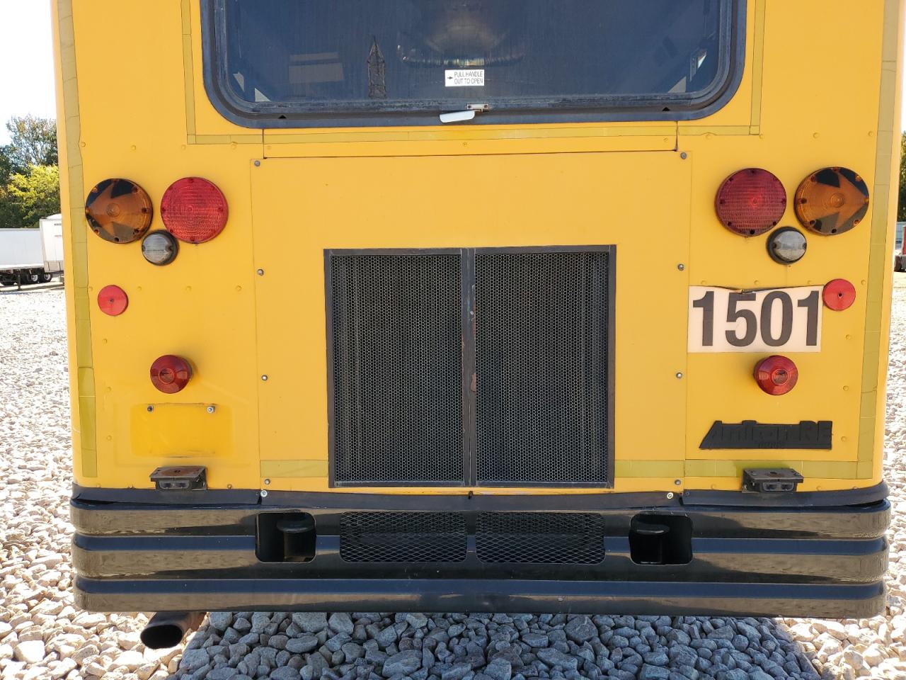 2000 International 3000 3000 VIN: 1HVBJABNXYA928290 Lot: 86678695