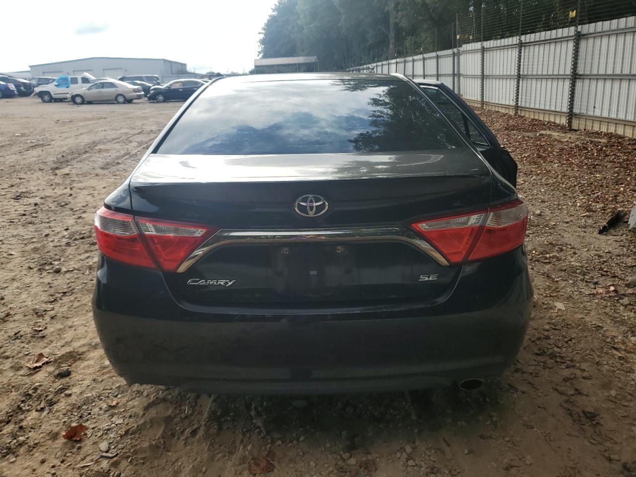 2015 Toyota Camry Le VIN: 4T1BF1FK2FU115539 Lot: 82290345