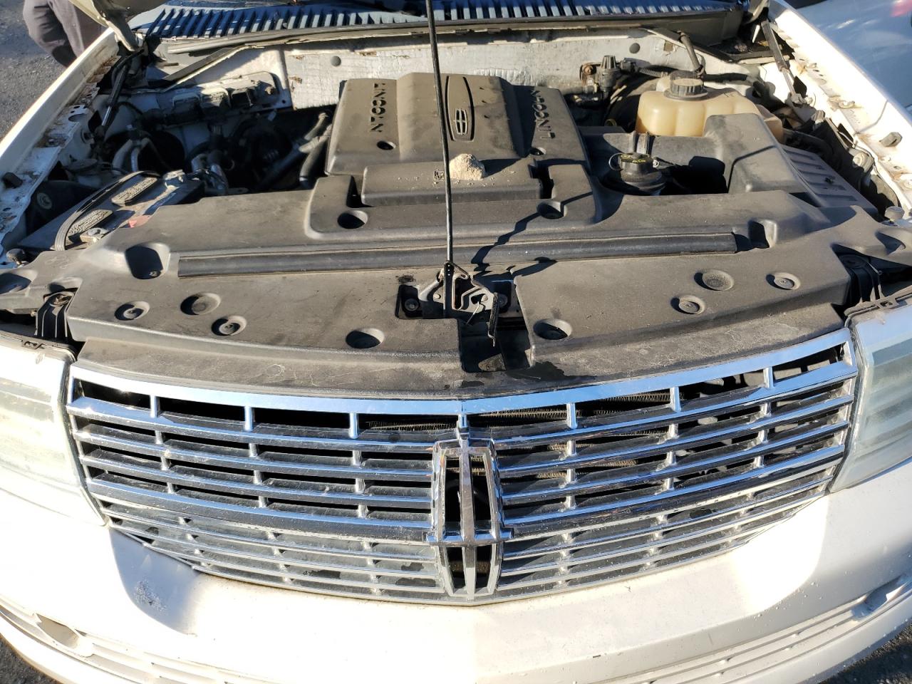 2008 Lincoln Navigator L VIN: 5LMFL28508LJ05119 Lot: 82434625