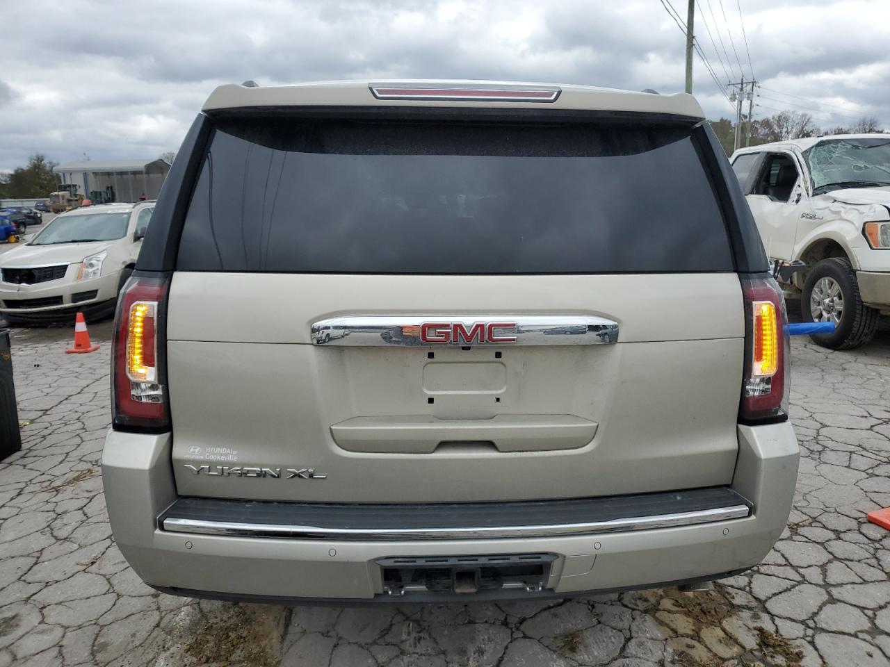 2015 GMC Yukon Xl Denali VIN: 1GKS2JKJ4FR654345 Lot: 90924525