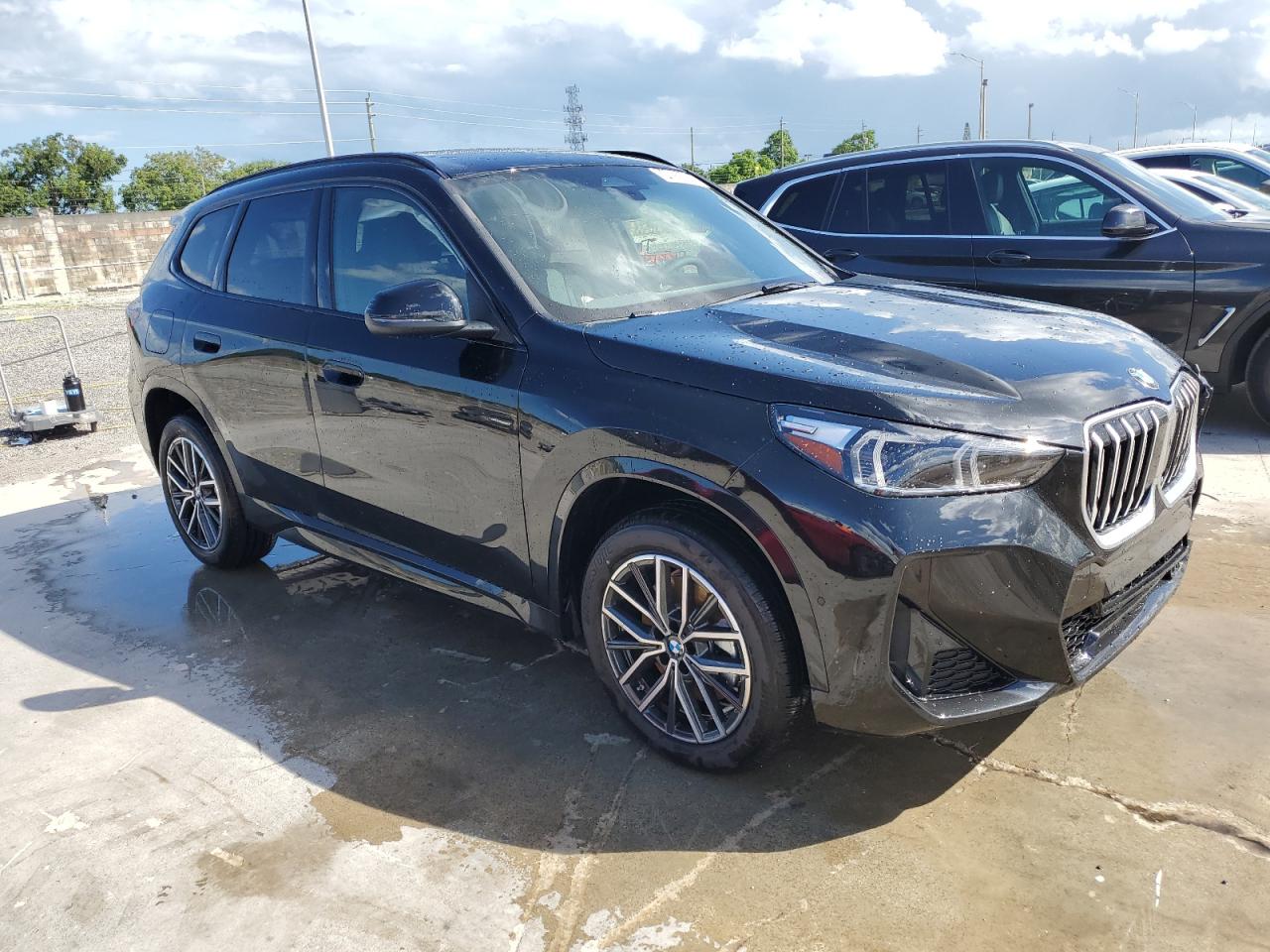 car-image car-image