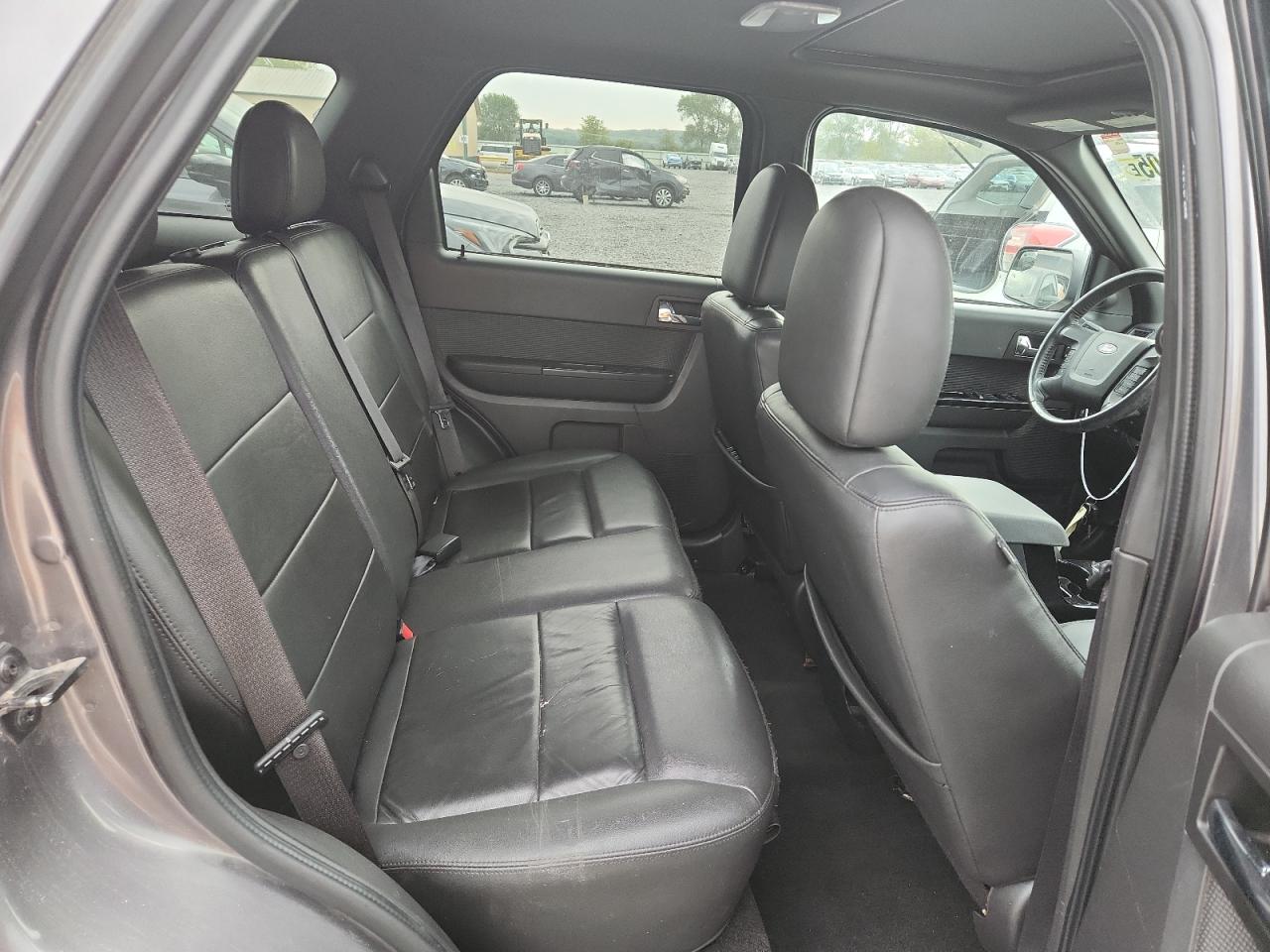 2010 Ford Escape Limited VIN: 1FMCU0EG5AKC95735 Lot: 85827005