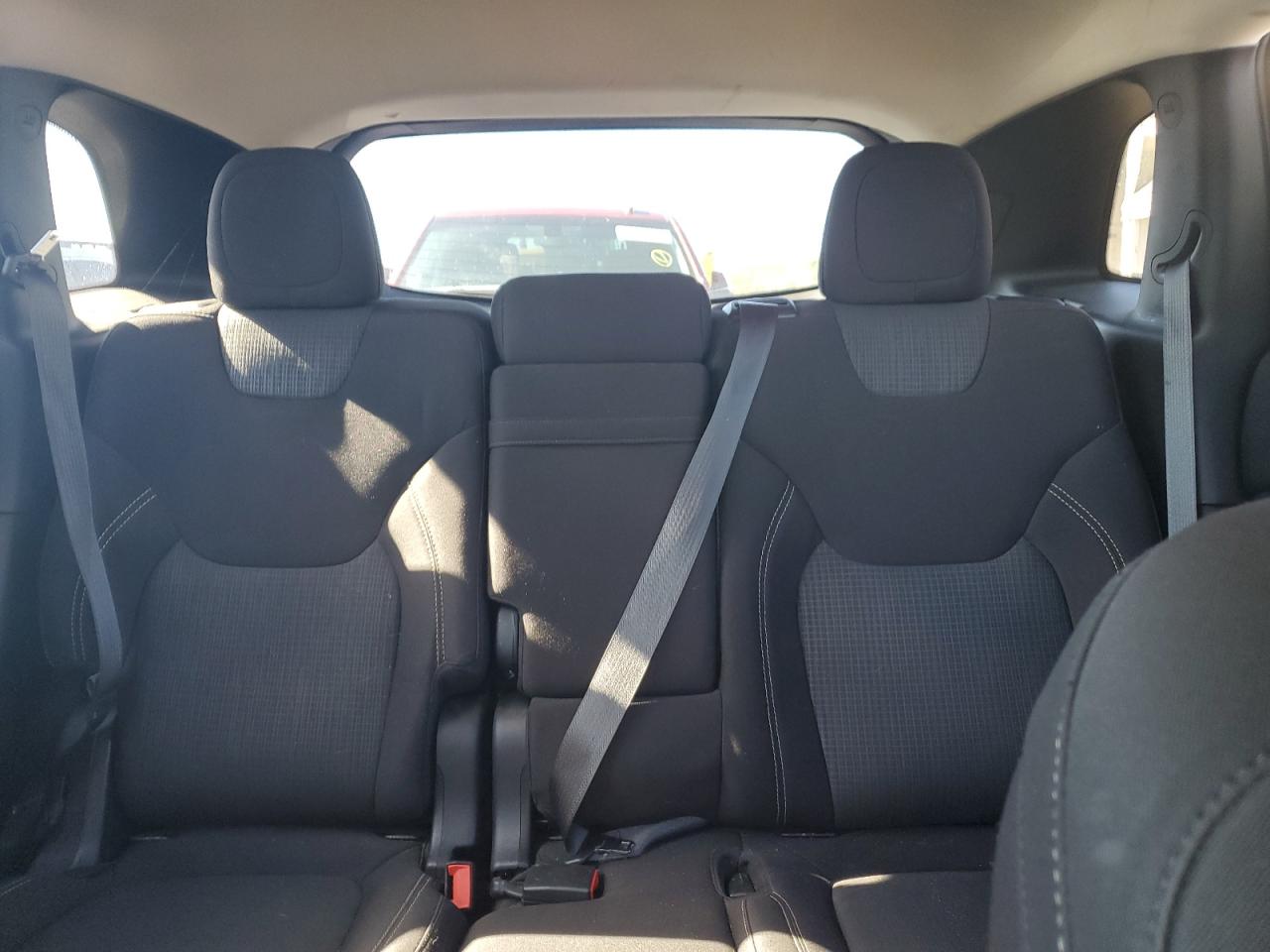 2015 Jeep Cherokee Latitude VIN: 1C4PJMCS9FW636390 Lot: 82271335