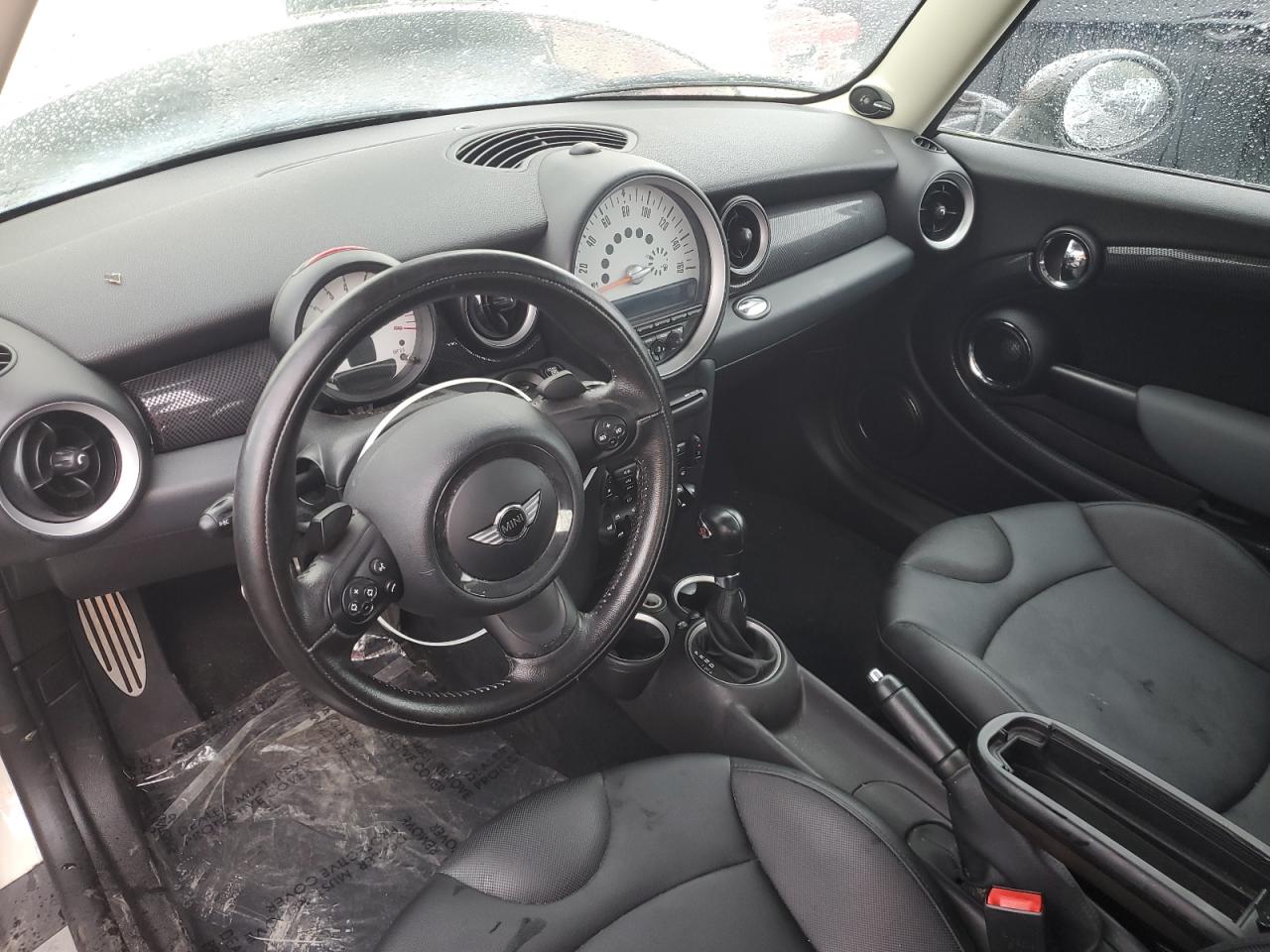 2011 Mini Cooper S VIN: WMWSV3C59BTY11121 Lot: 84941235