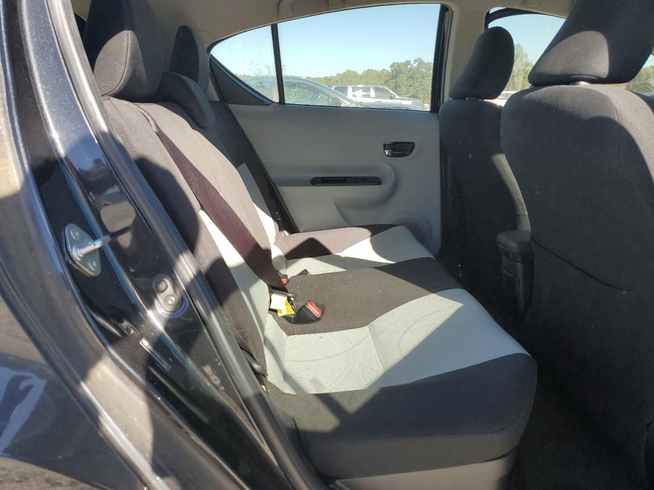 2012 Toyota Prius C VIN: JTDKDTB30C1004912 Lot: 82494235