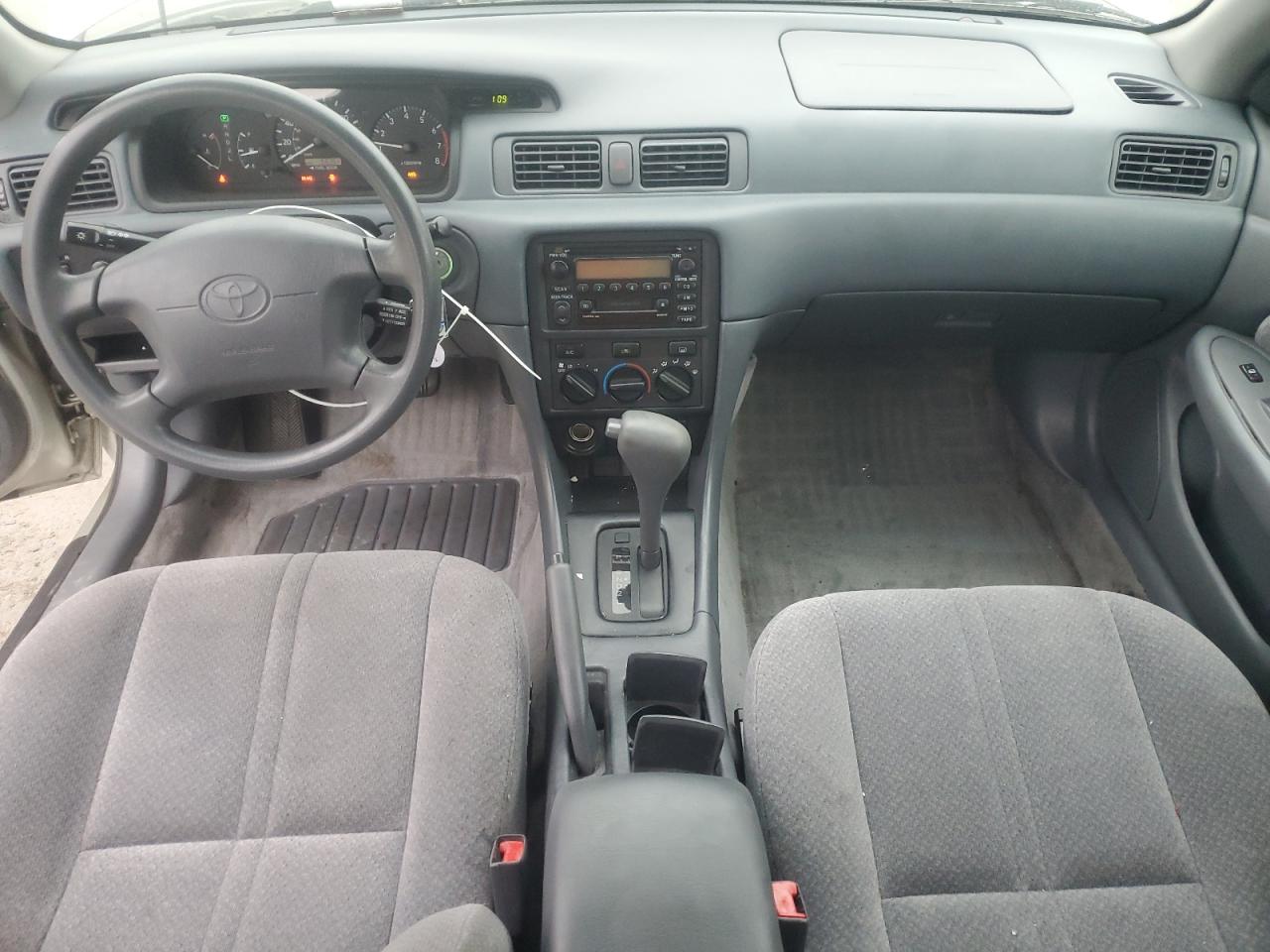 2000 Toyota Camry Le VIN: 4T1BF22K5YU103416 Lot: 90099845