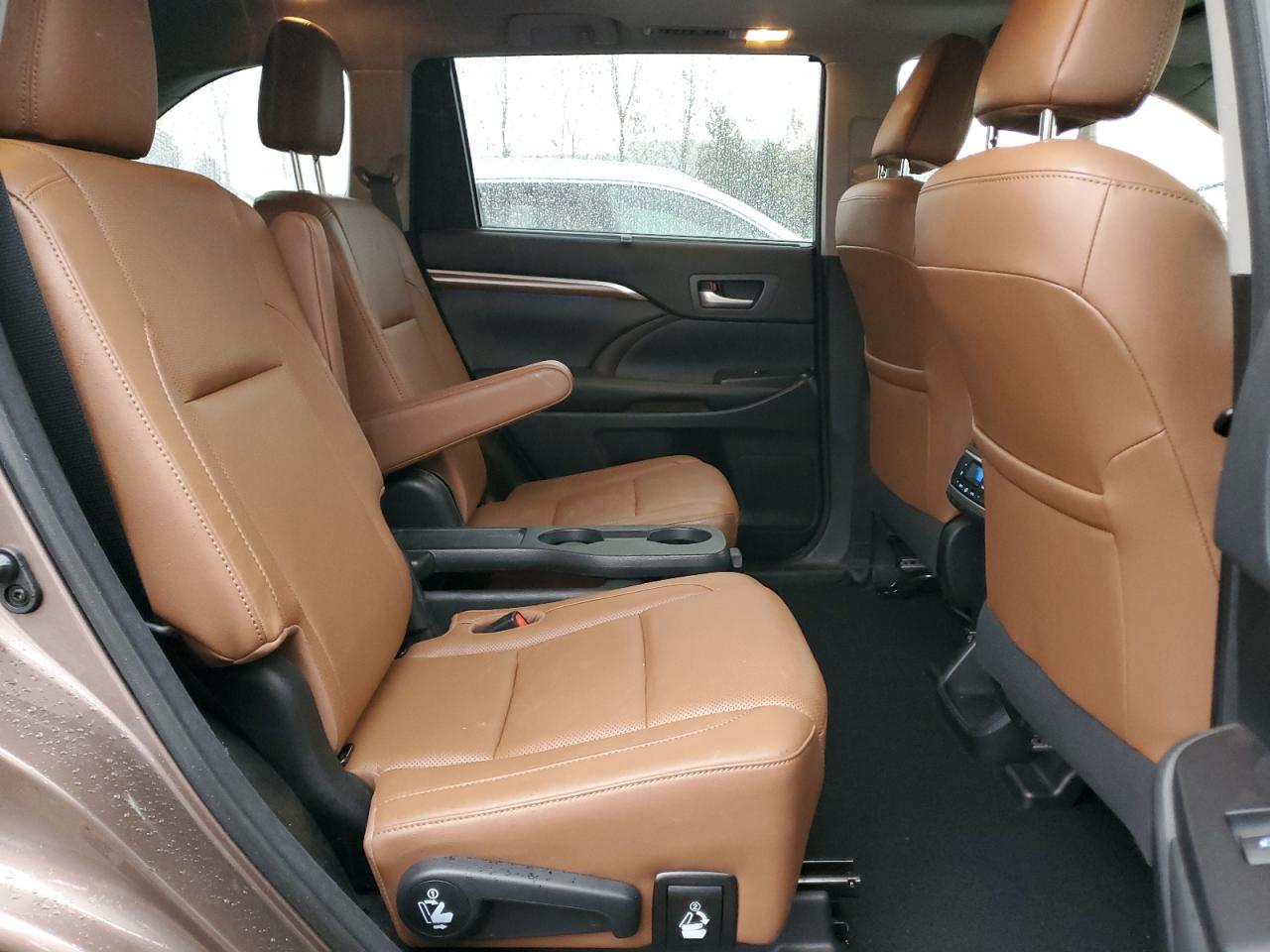 2018 Toyota Highlander Limited VIN: 5TDYZRFH7JS249565 Lot: 89820915