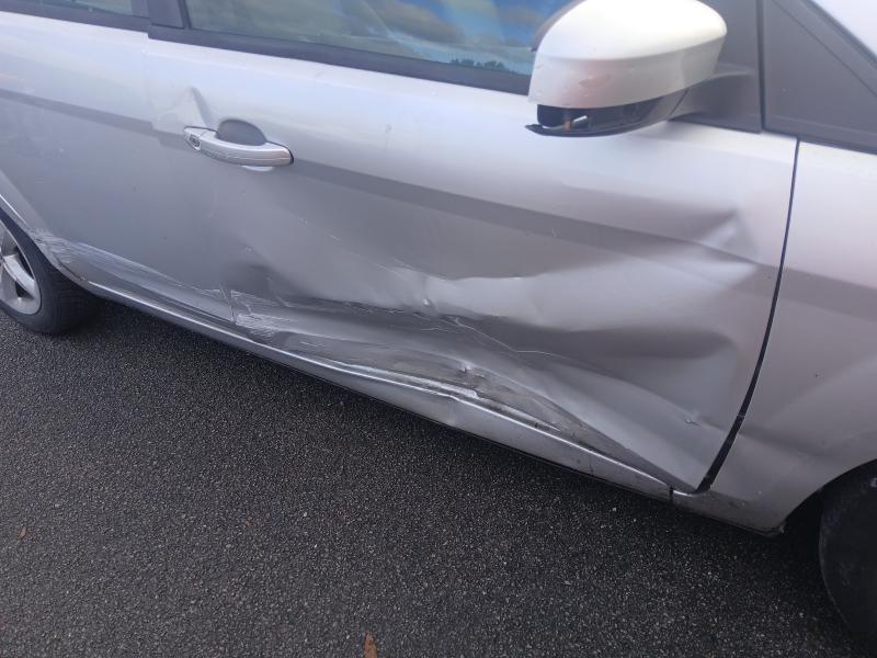 2011 FORD FOCUS 1.6 ZETEC 5DR