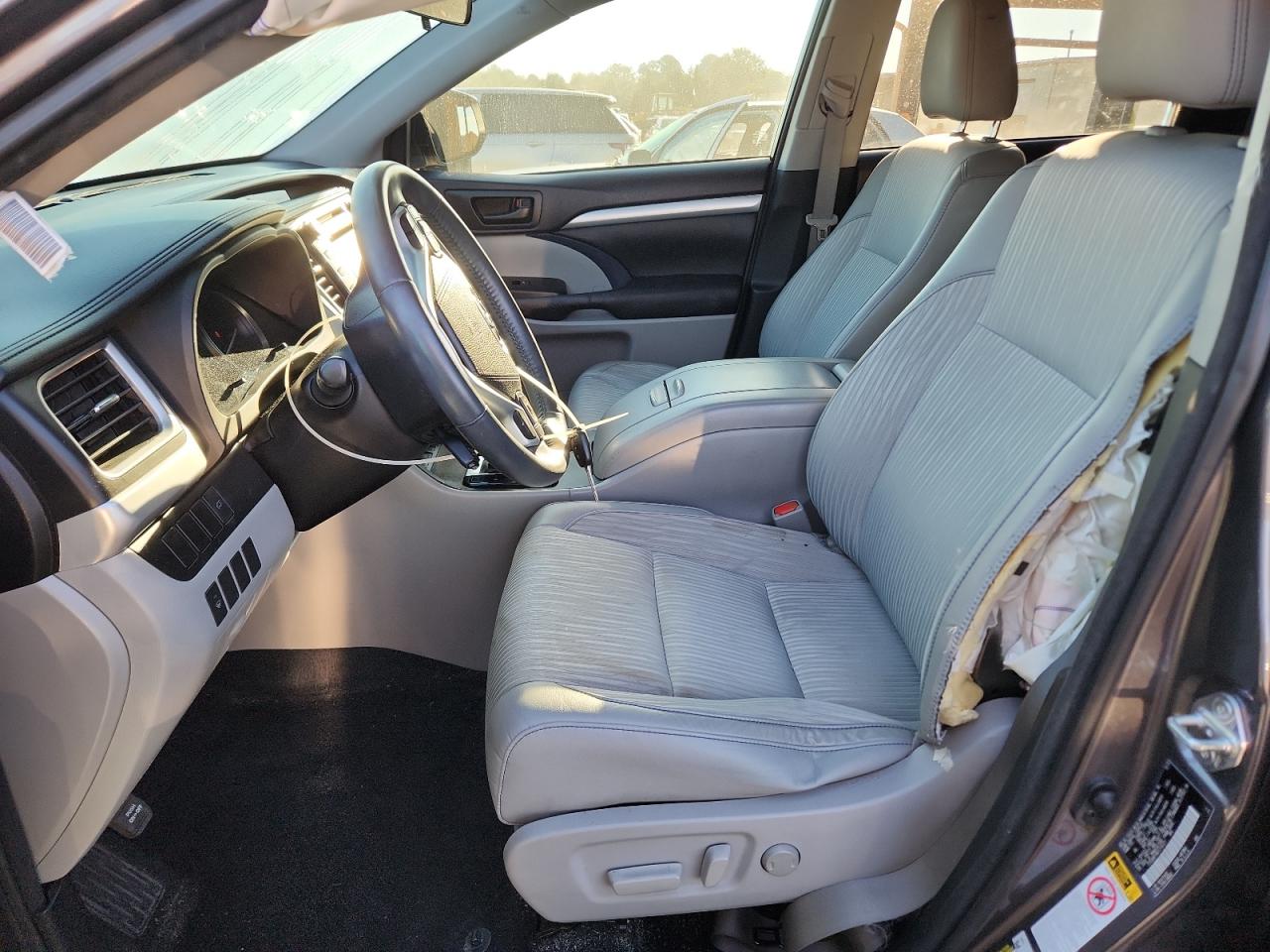 2015 Toyota Highlander Le VIN: 5TDZKRFH8FS116121 Lot: 84728835