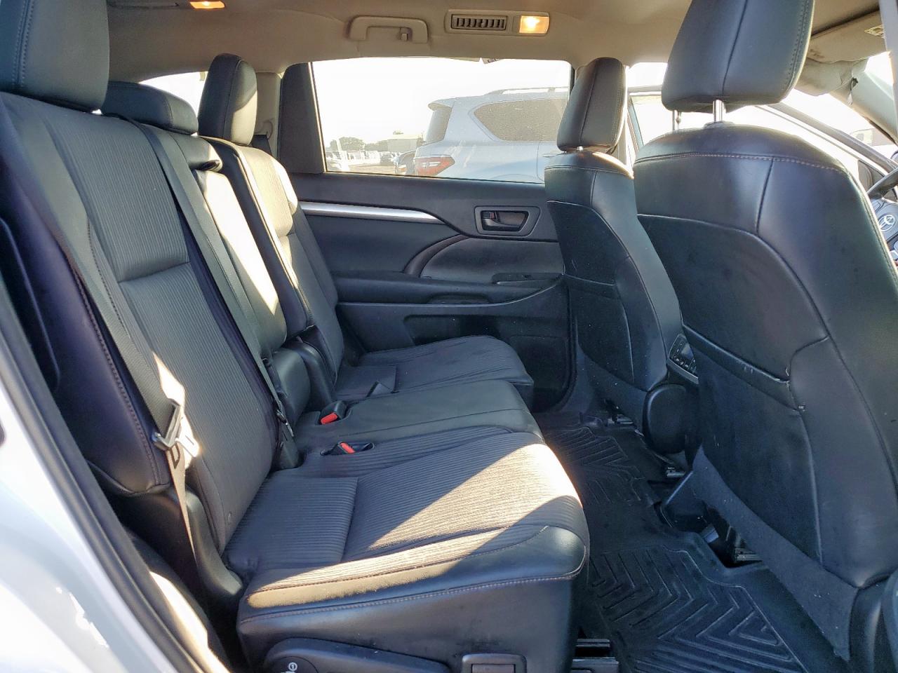 2014 Toyota Highlander Le VIN: 5TDZKRFH4ES031081 Lot: 84073815