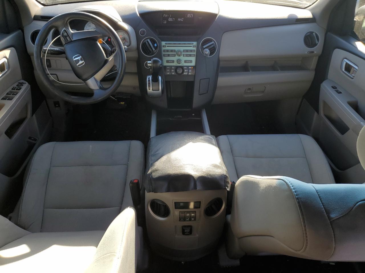 2011 Honda Pilot Lx VIN: 5FNYF4H2XBB061343 Lot: 82202645