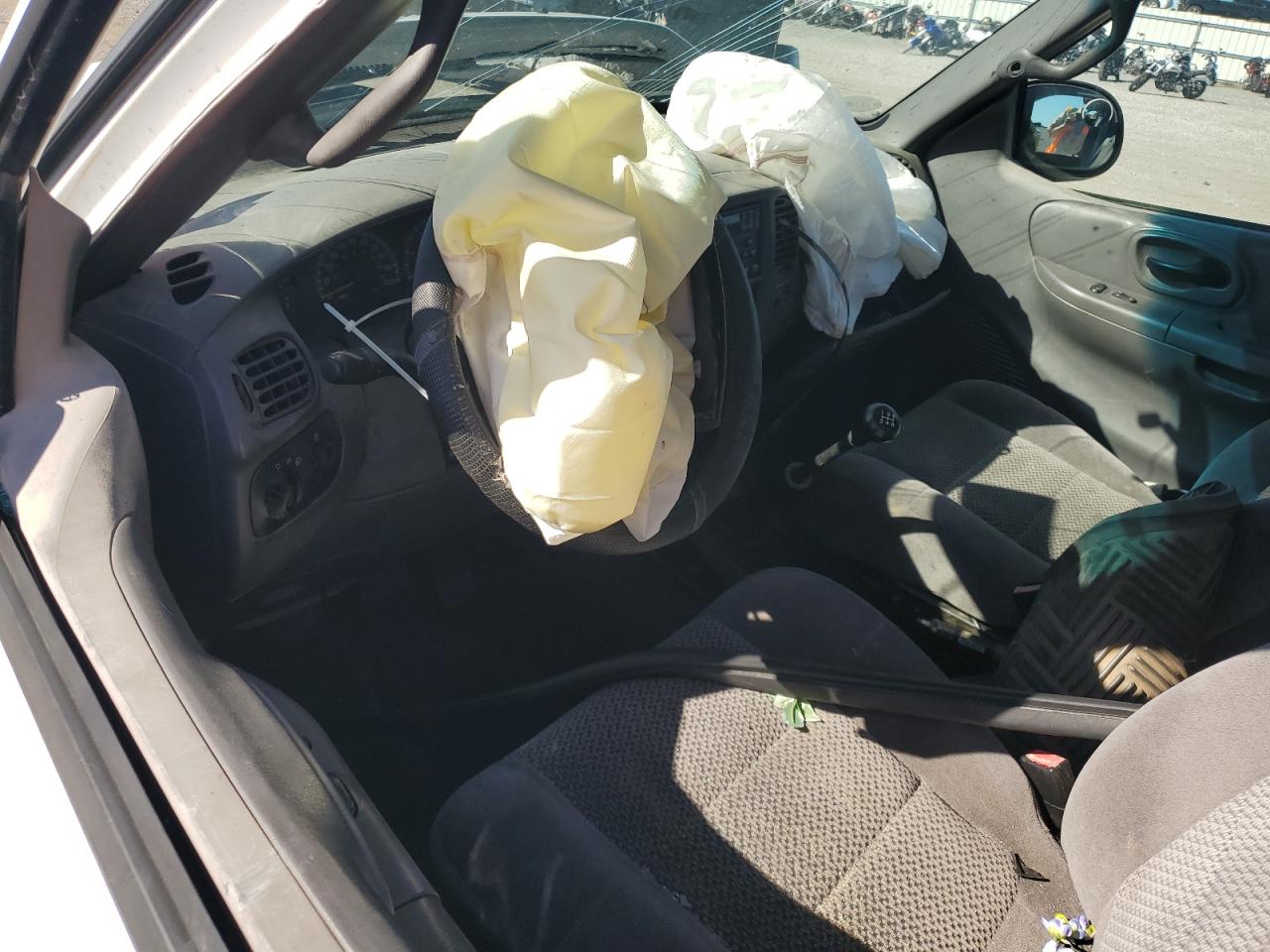 2002 Ford F150 VIN: 1FTRX17252NA44369 Lot: 85863265