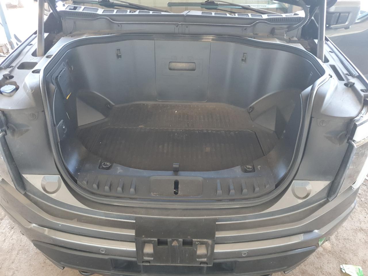 2023 Ford F150 Lightning Pro VIN: 1FTVW1EL1PWG18593 Lot: 86508595