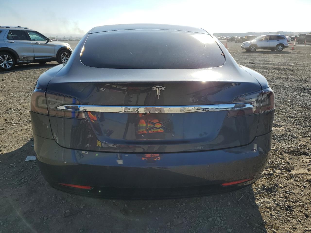 2018 Tesla Model S VIN: 5YJSA1E24JF261561 Lot: 87425155
