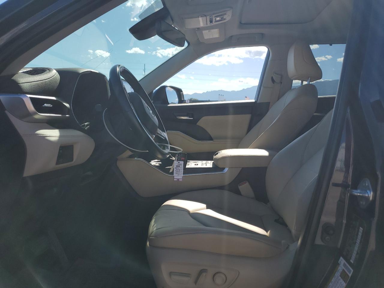 2021 Toyota Highlander Xle VIN: 5TDHZRBH1MS092545 Lot: 86162415