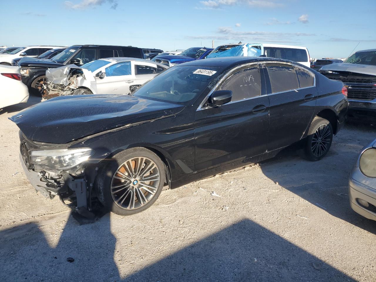 Фото: WBAJR3C02LWW64256