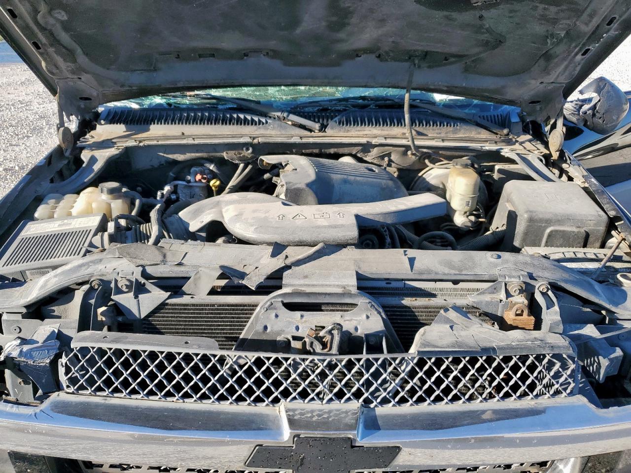 2002 Chevrolet Avalanche C1500 VIN: 3GNEC13T52G327749 Lot: 90517395