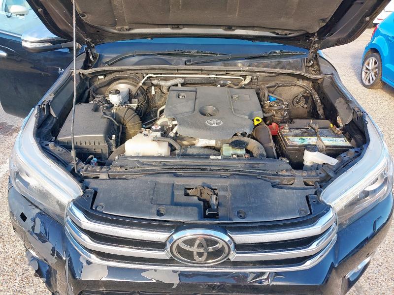 2017 TOYOTA HILUX INVINCIBLE X D/CAB PICK UP 2.4 D-4D AUTO