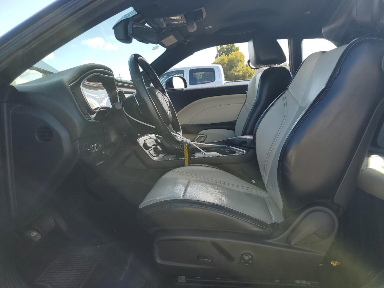 2017 Dodge Challenger Sxt VIN: 2C3CDZAG6HH665692 Lot: 82241735