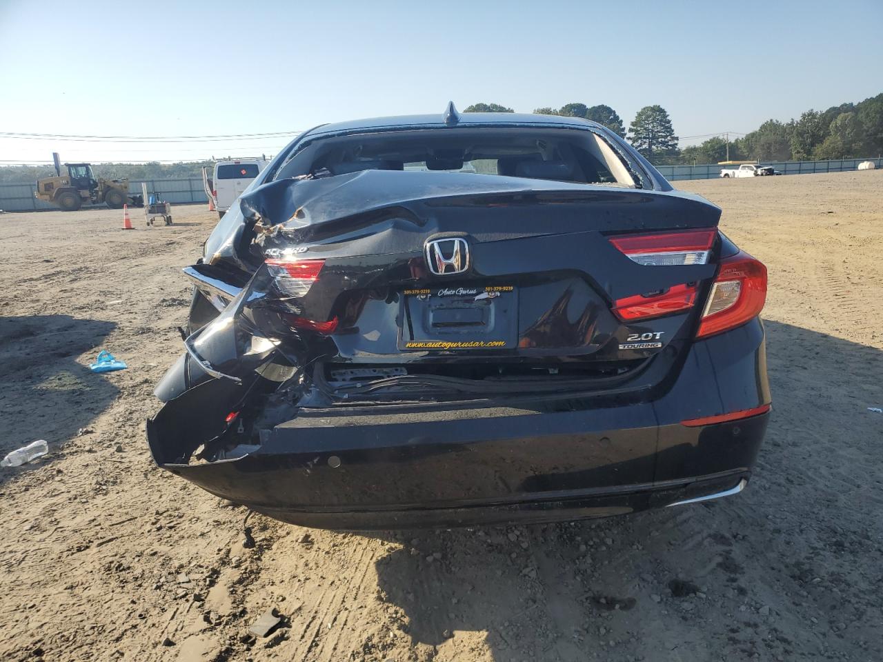 2022 Honda Accord Touring VIN: 1HGCV2F96NA010261 Lot: 81945825